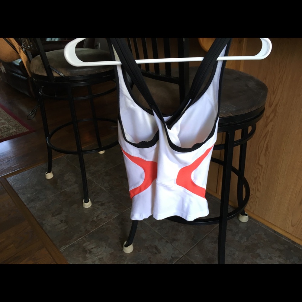 Nike DRI-FIT workout top. Size M - Picture 2 of 3